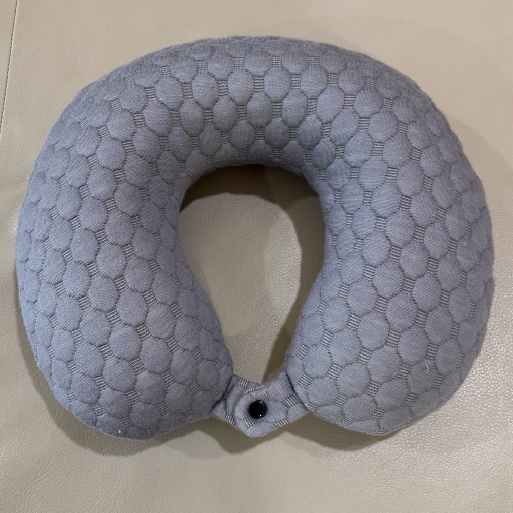Lewis N Clark Be Well Memory Foam Comfort Neck Travel Pillow